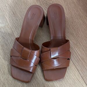 Zara Women's Tan Leather Mules